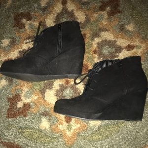 Black wedged booties